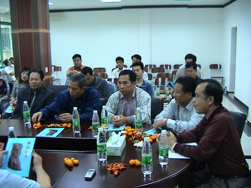 同乡会会长商讨召开联谊大会（2003-11-09）DSC03412.JPG
